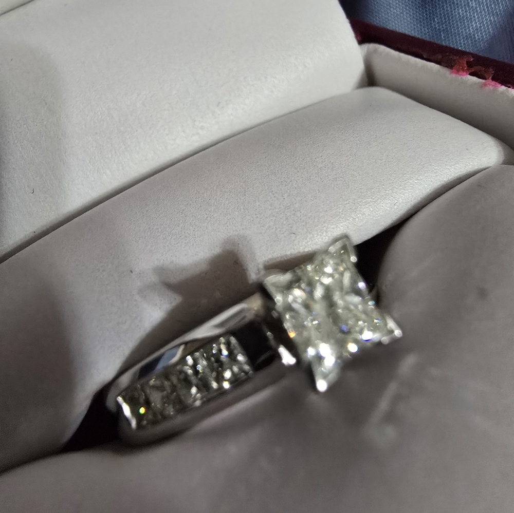 Helzberg Diamonds 14k White Gold Princess Diamond Engagement Ring 💞💎💍 - Picture 7 of 17